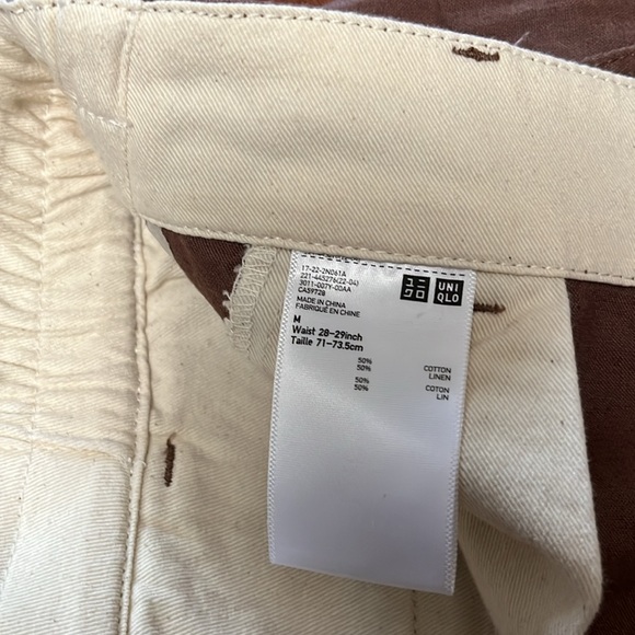Uniqlo linen pants. Taupe/brown. Size medium. - Picture 3 of 4